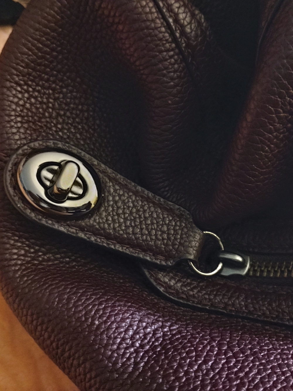 Coach Leather Shoulder Bag Chocolate Brown With 2 Lrg Separate Compartments. - Picture 11 of 14
